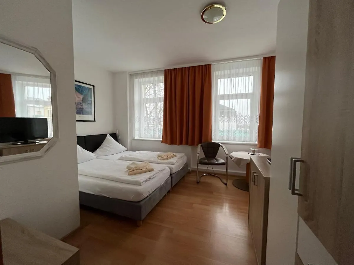 ** Pensjonat Pension Am Renner Drezno Niemcy