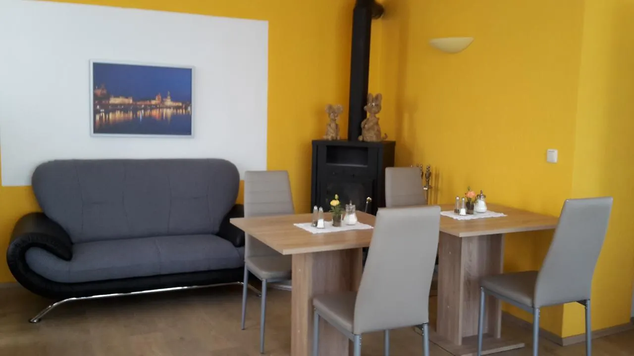 Pension Am Renner Drezno Niemcy