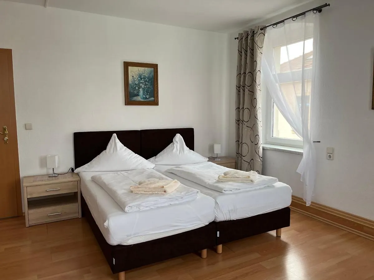 Pension Am Renner دريسدن بيت ضيافة