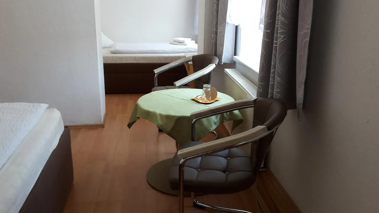 Pension Am Renner دريسدن